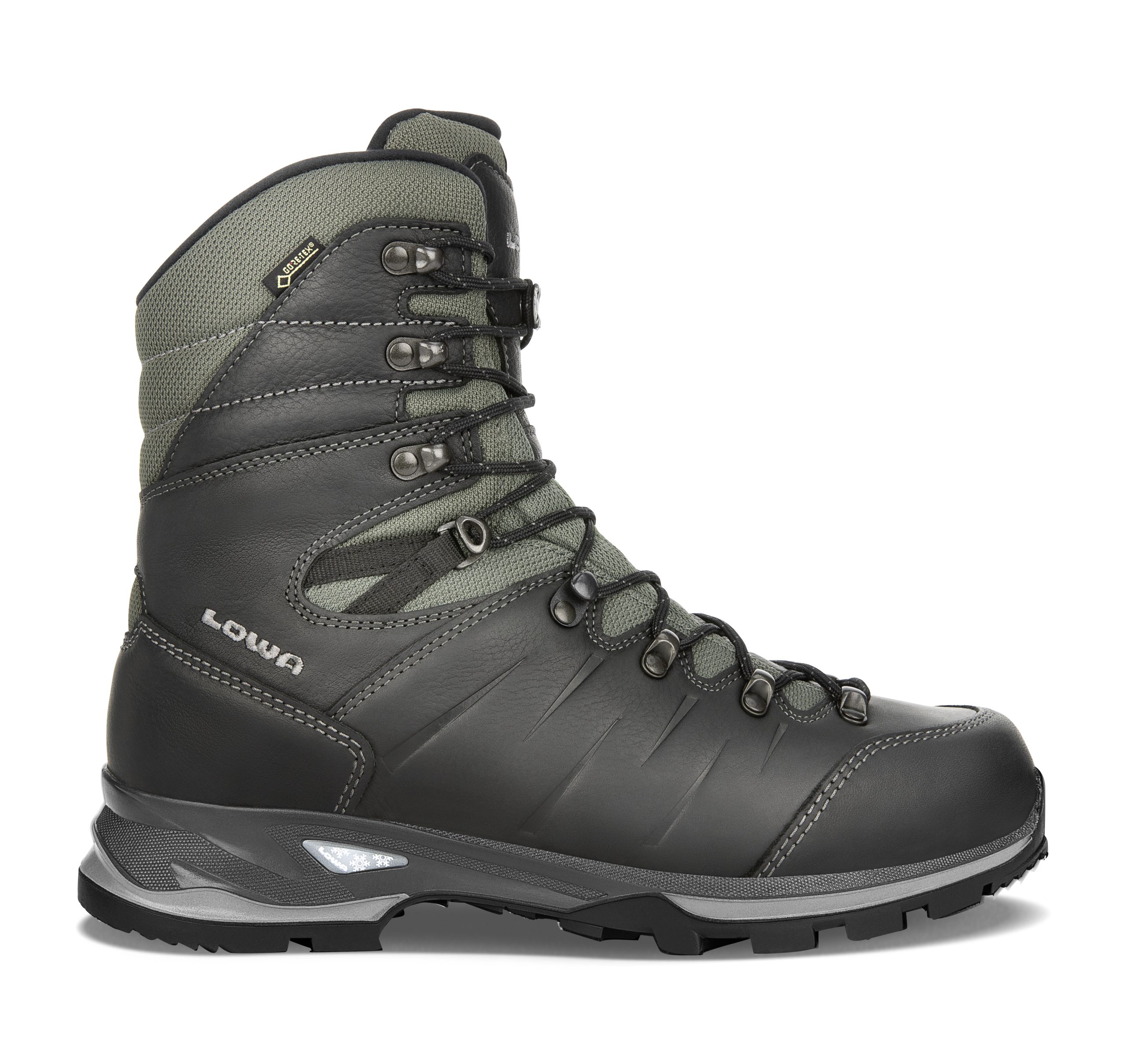 Lowa-Winterschuh-Yucon-GTX-schwarz-Herren-scaled-1.jpg