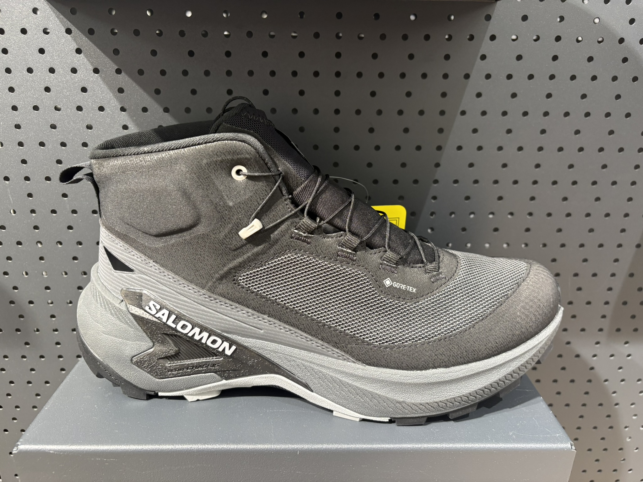 Salomon Genesis mid GTX schwarz